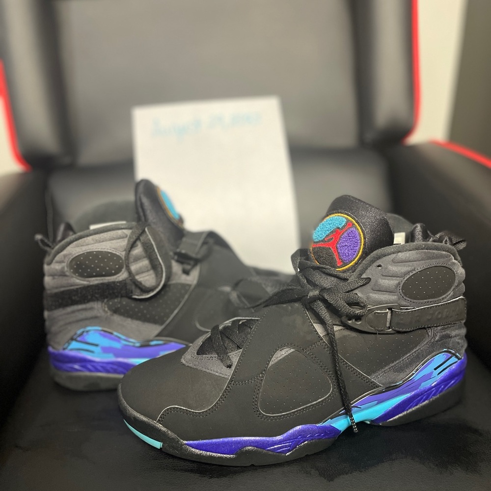 Super Rare 2015 Aqua 8’s in good used condition Mens size 12 - No Low Ballers!